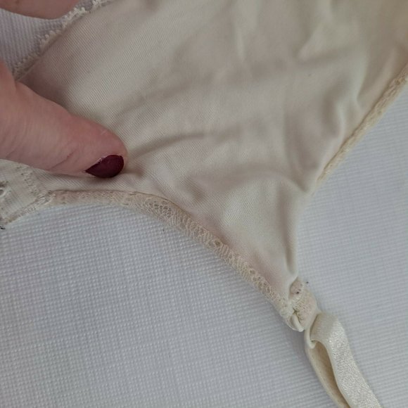 Maidenform Bra Size 34C Underwire Cream RN#15763 - Picture 7 of 10